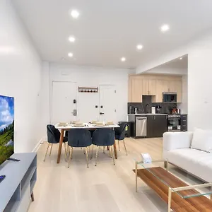  Apartment Free Indoor Parking Cozy & Spacious In Heart Of Downtown